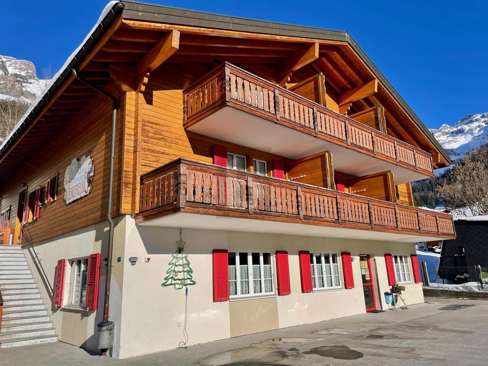 Touristenheim Bergfreude Leukerbad Exterior photo